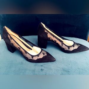 Coach whitney block heel with tea rose pattern in size 9